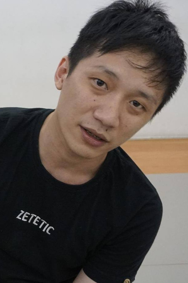 Huai-de Huang backdrop