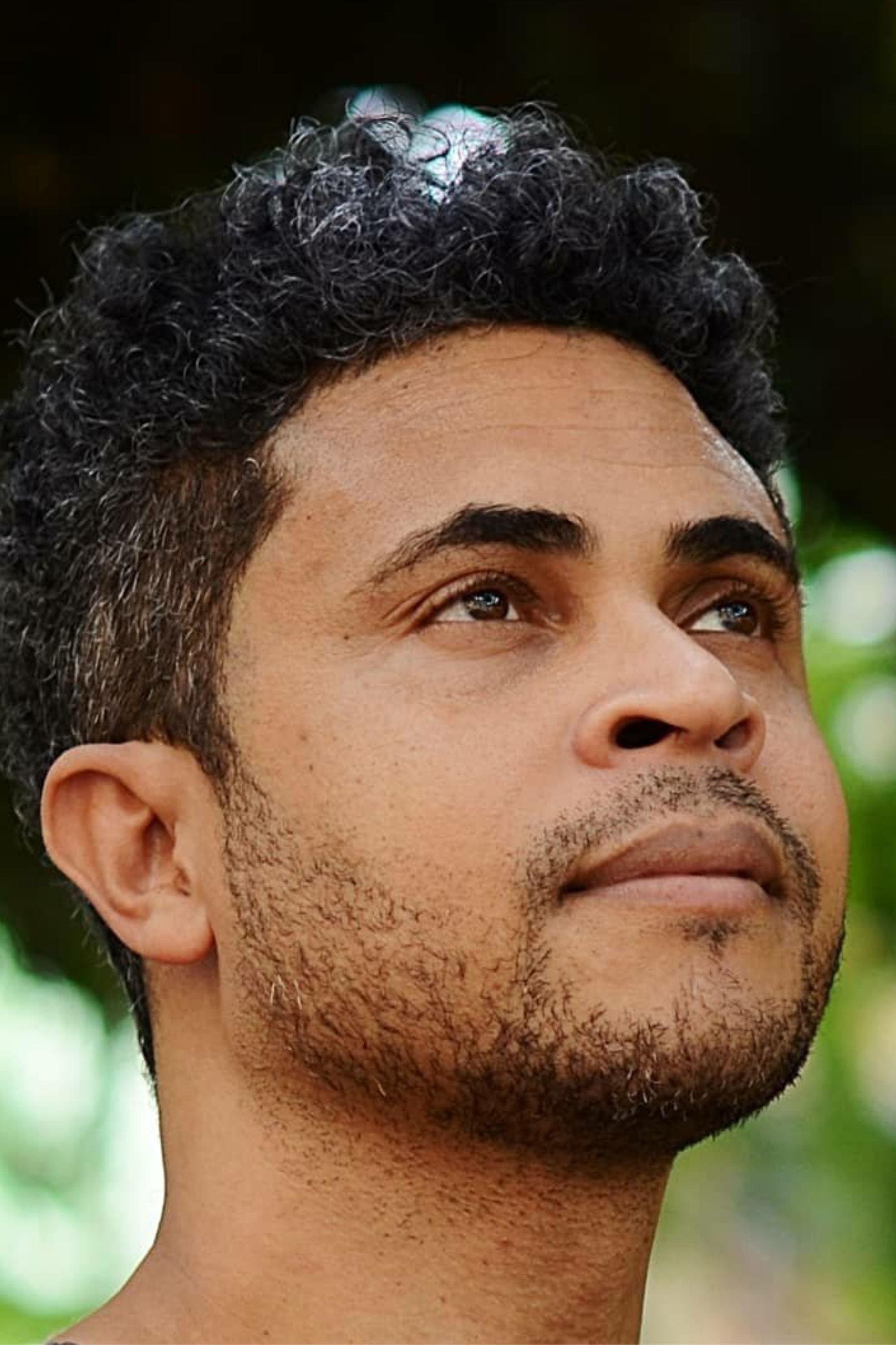 Alan Miranda backdrop