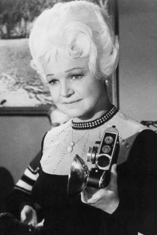 Hortense Petra: Hortens Petra backdrop