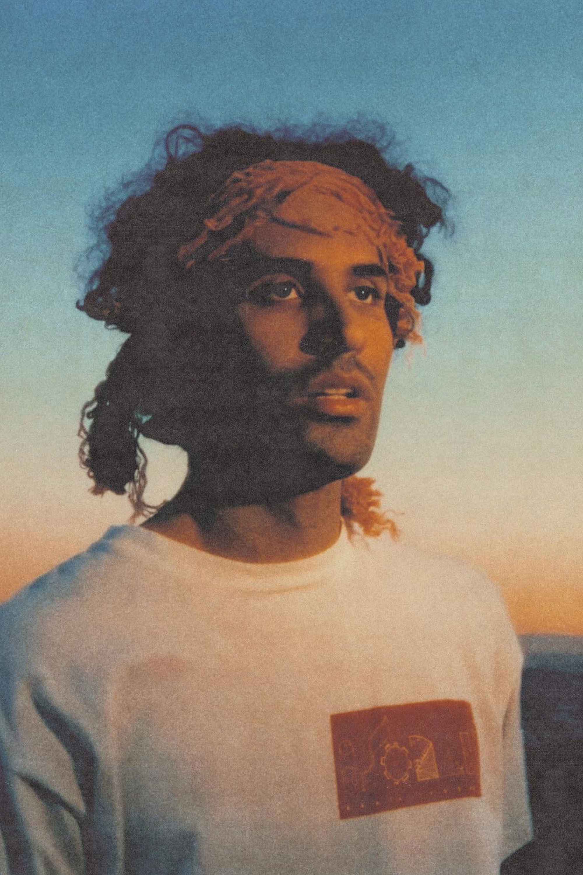 Joao Gonzalez backdrop