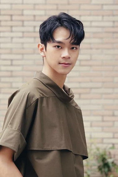 Wei-jie Lin backdrop