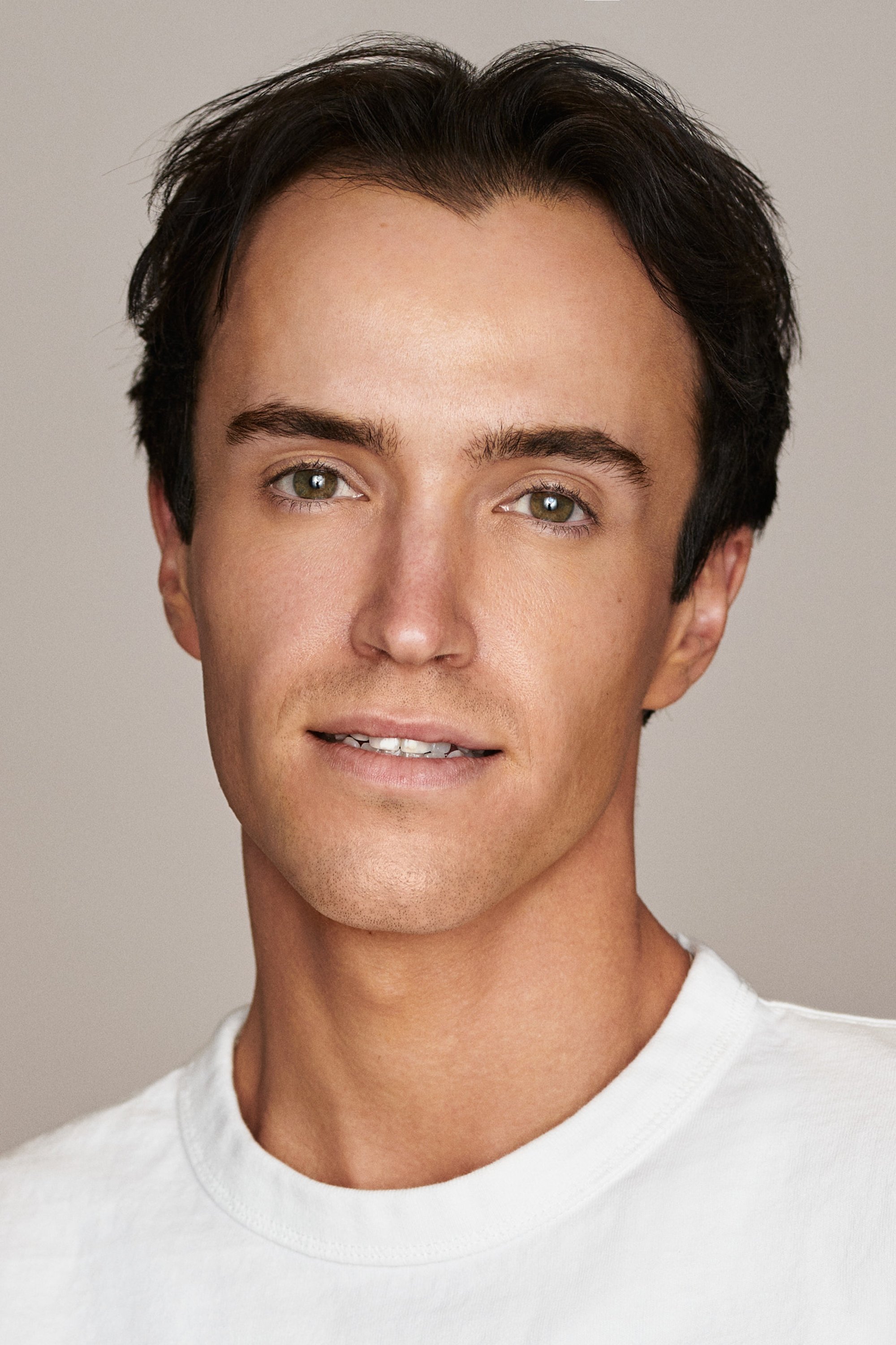 Jonathan Neil Alexander backdrop