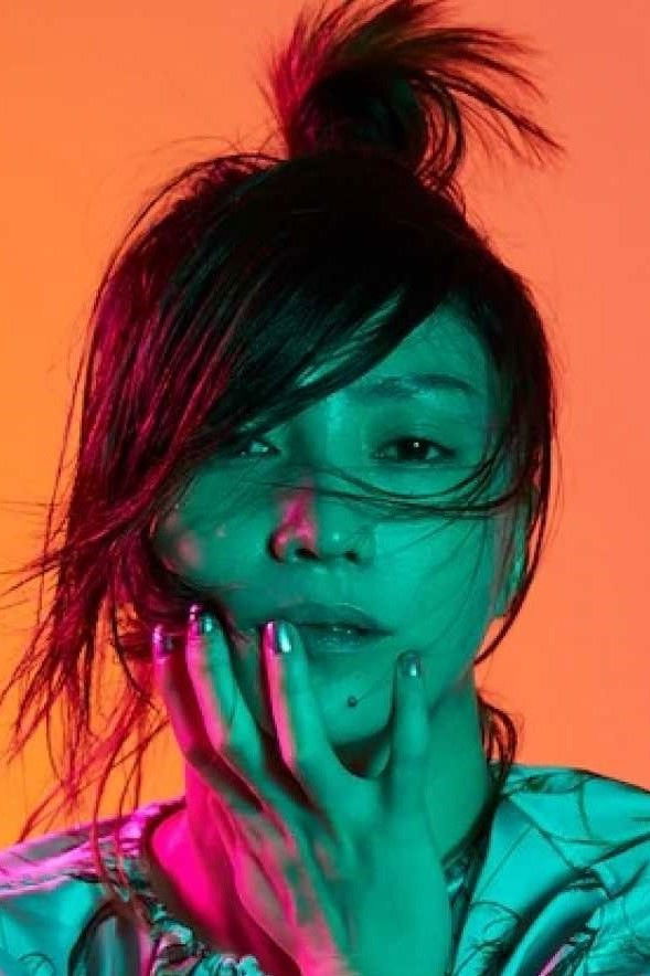 Chihiro Onitsuka backdrop