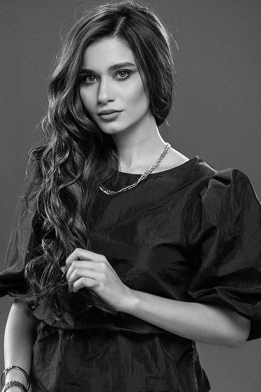 Lobna Ezzat backdrop