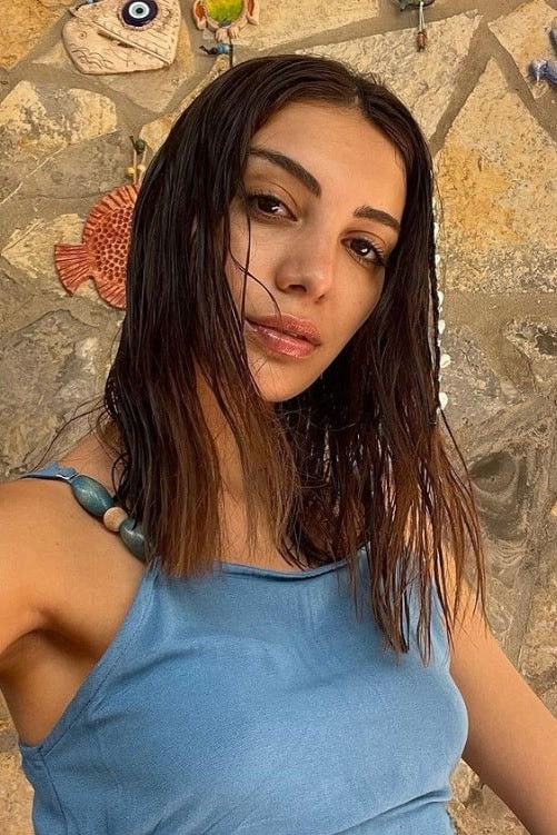 İrem Yüksel backdrop