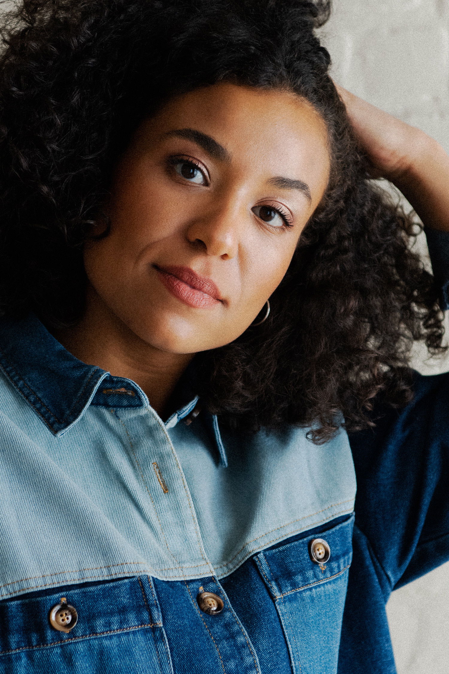 Eva Kamanda backdrop