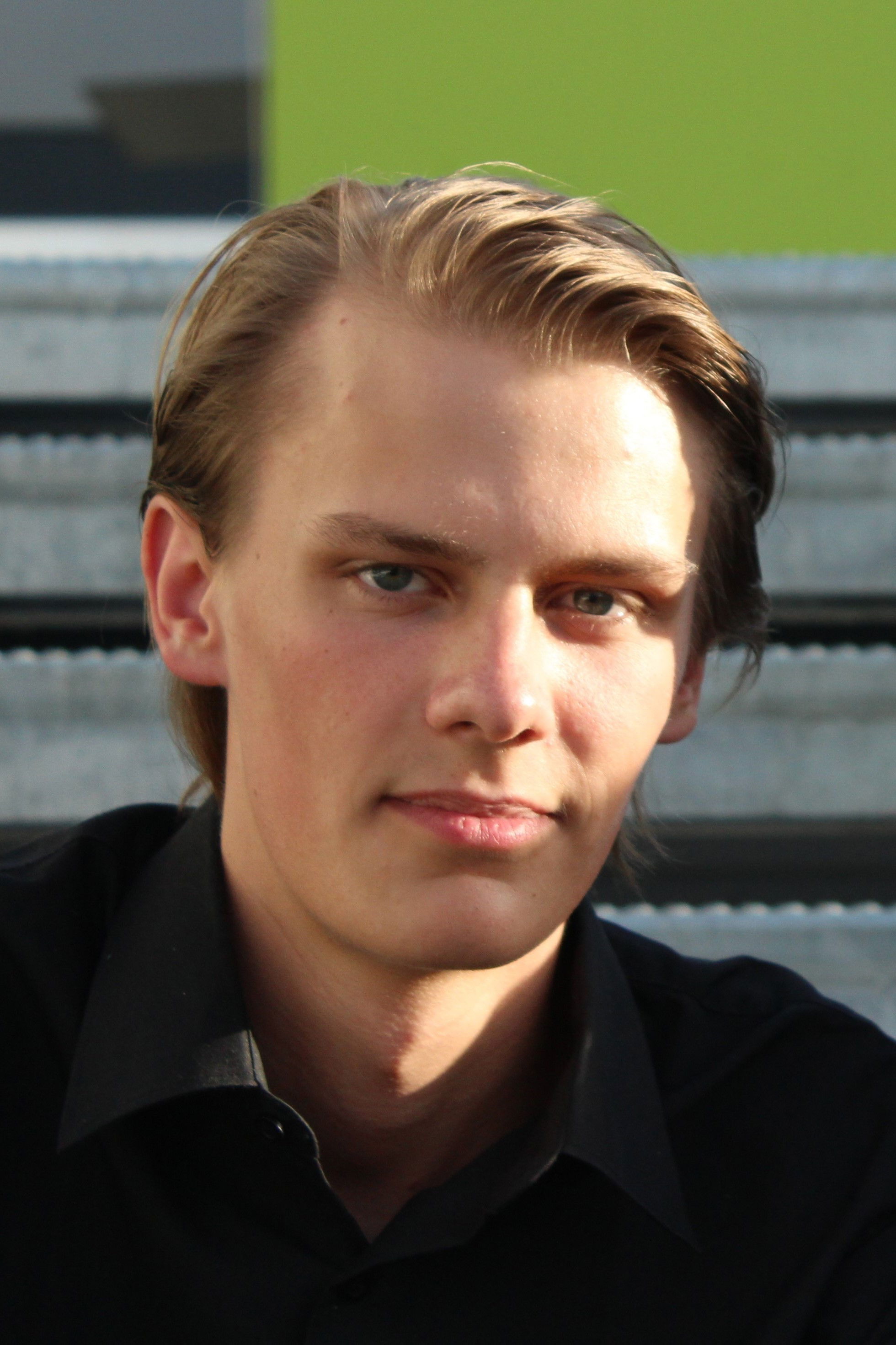 Jonas Nikolai backdrop