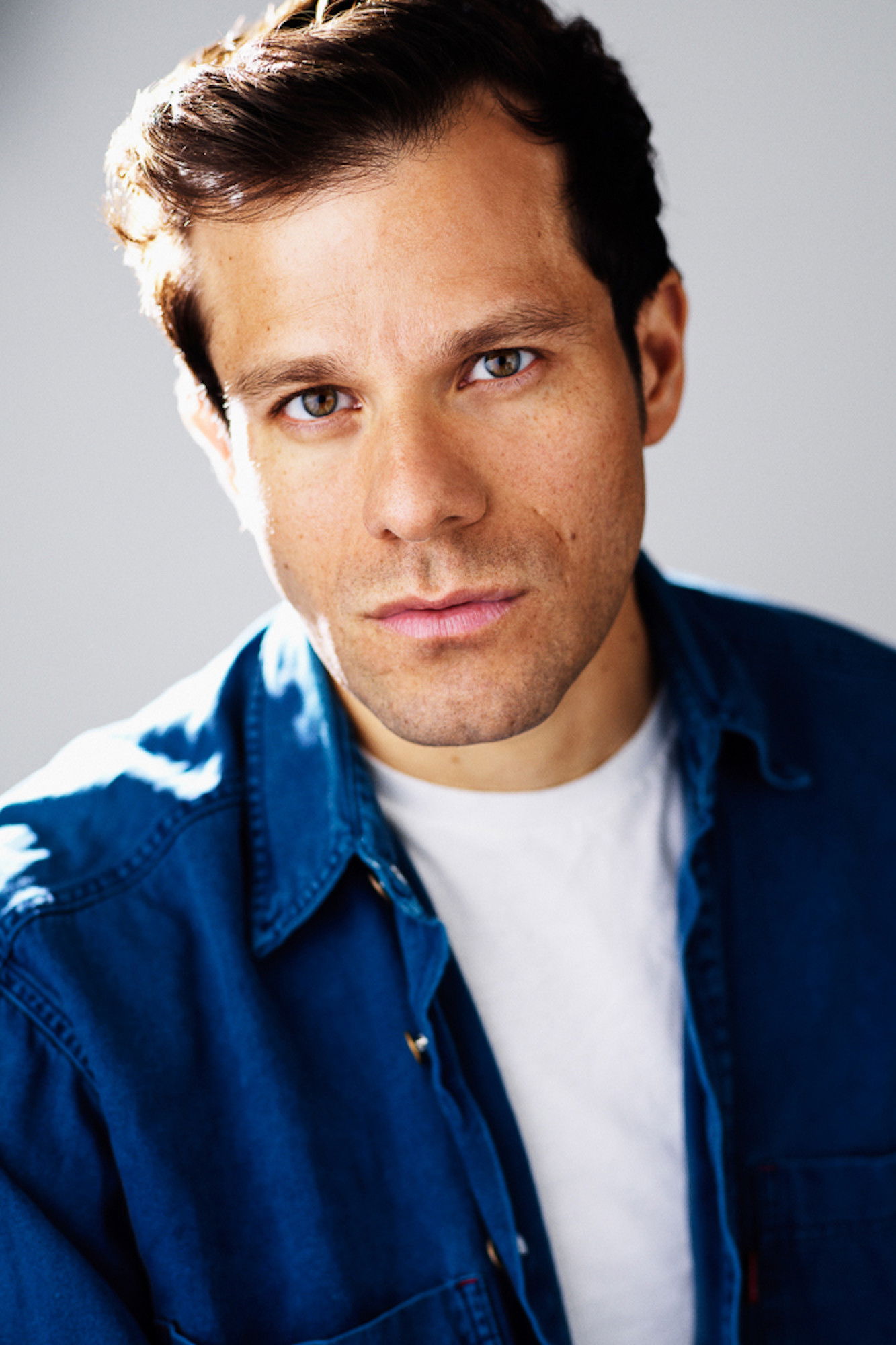 Julio Lourido backdrop