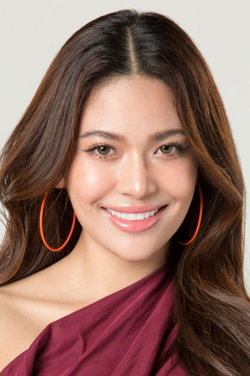 Yanissa Diratorn backdrop