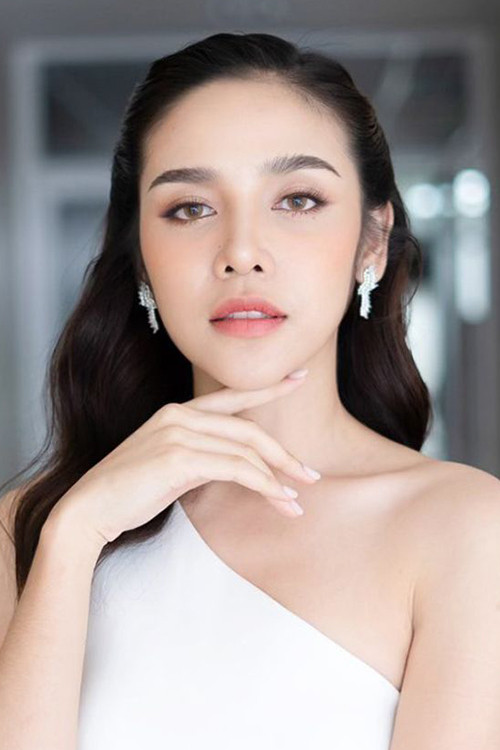 Jean Chertinnara Phongpeeradej backdrop