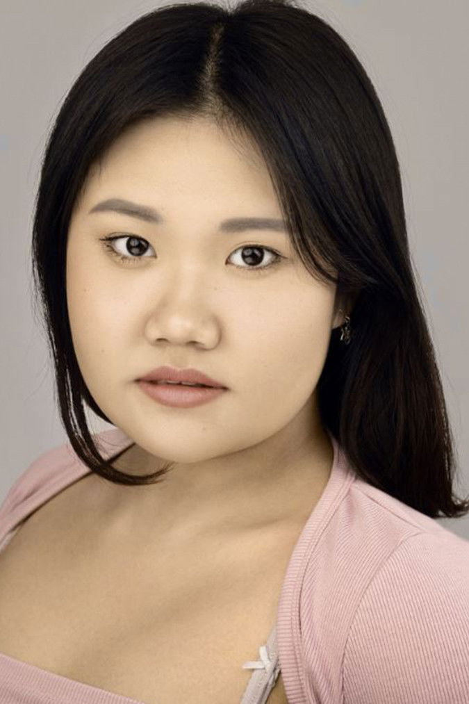 Juné Tiamatakorn backdrop