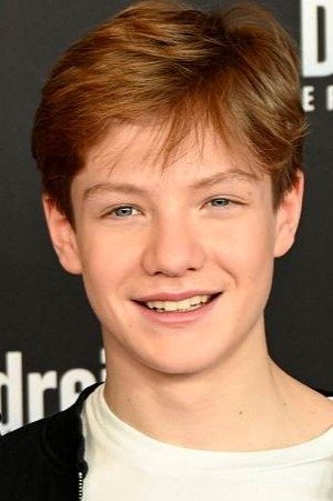 Levi Brandl → Levi Brandl backdrop