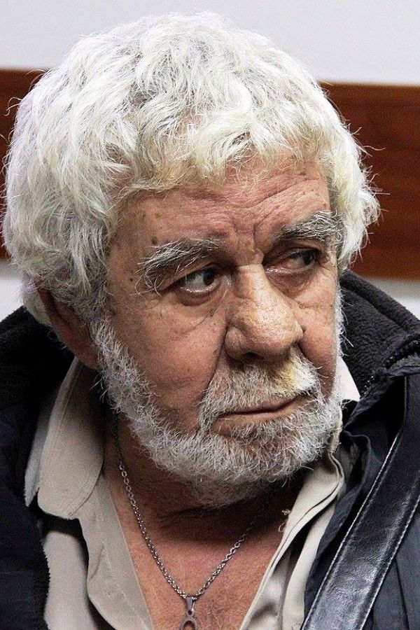 Mite Grozdanov backdrop