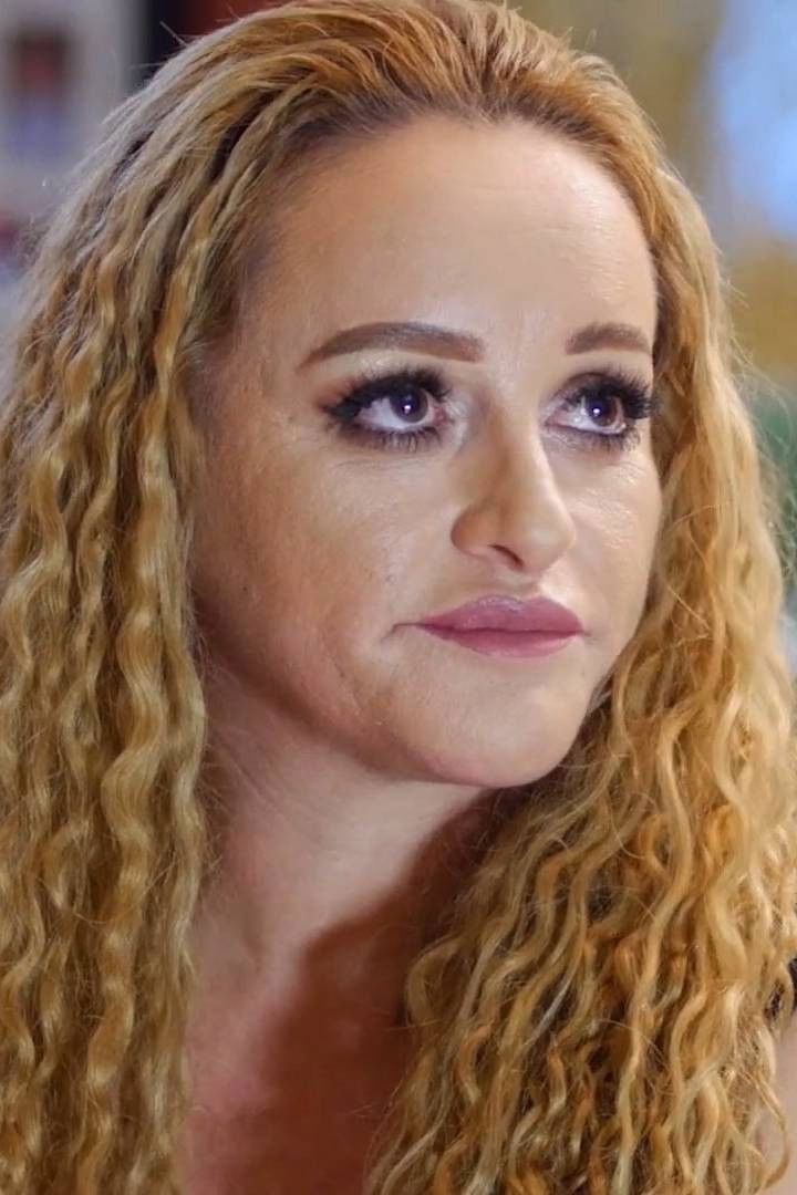 Claudia Ovalle backdrop