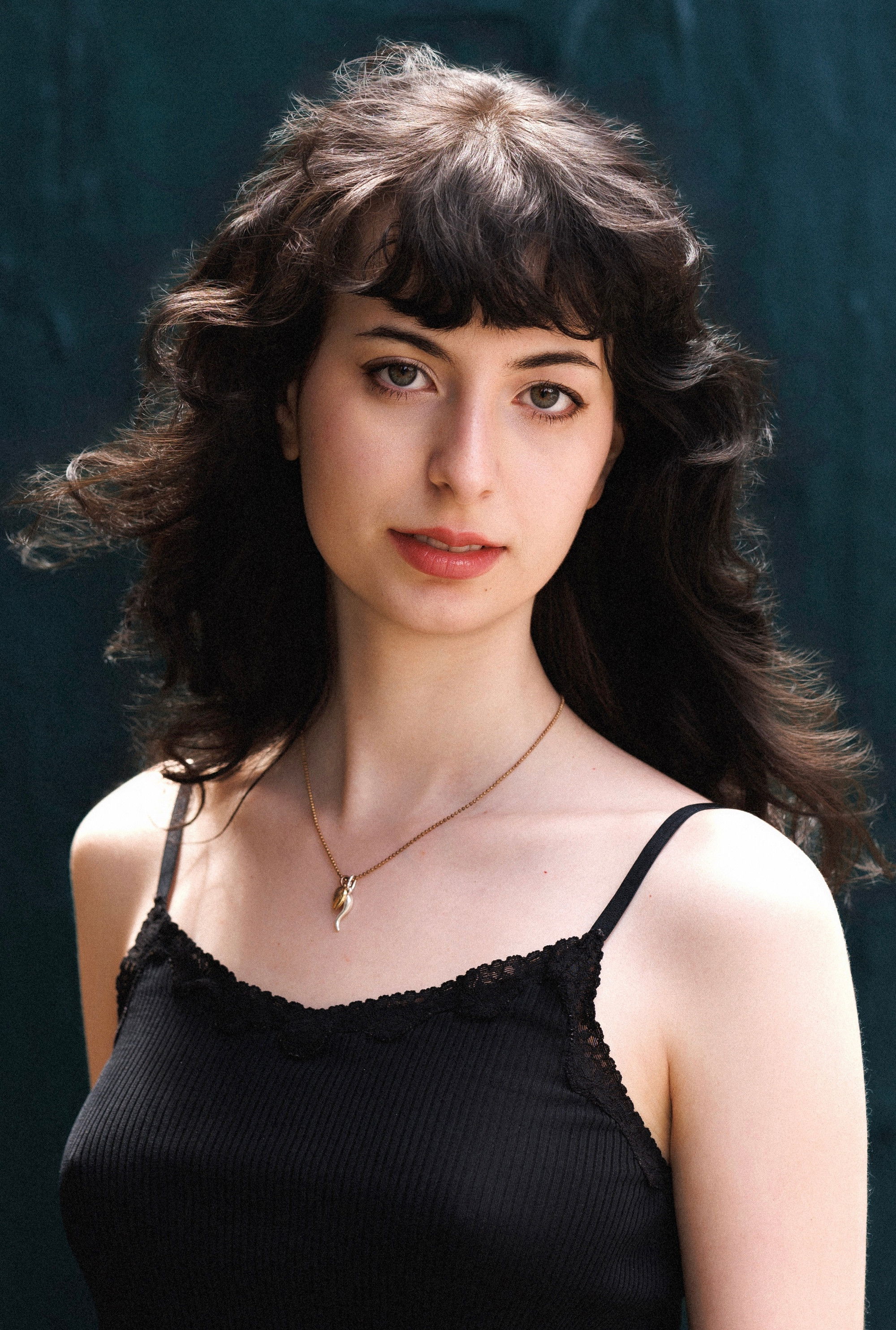 Tess Nealon Raskin backdrop