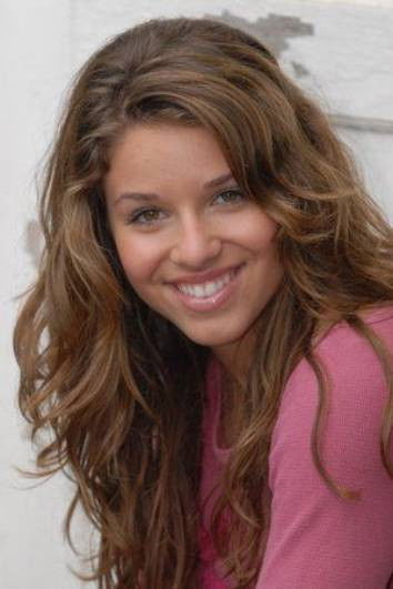 Alexandra Mason backdrop