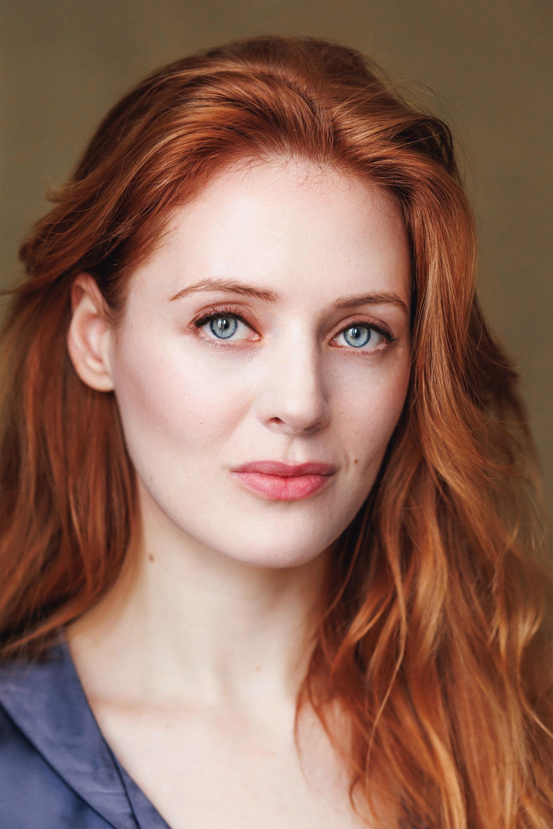 Lydia Helen backdrop