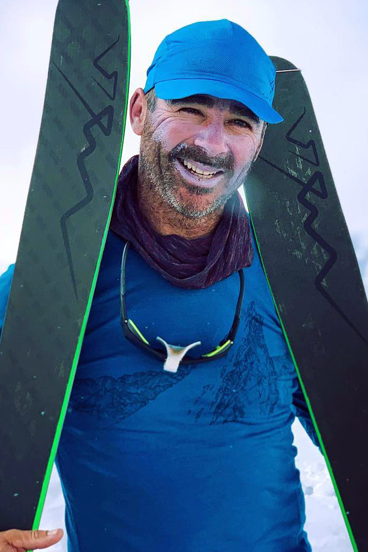 Bertrand Roche backdrop