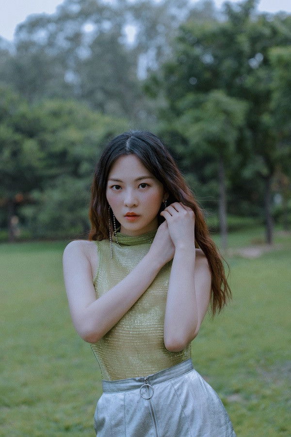 Liu Ran: Lju Ran backdrop