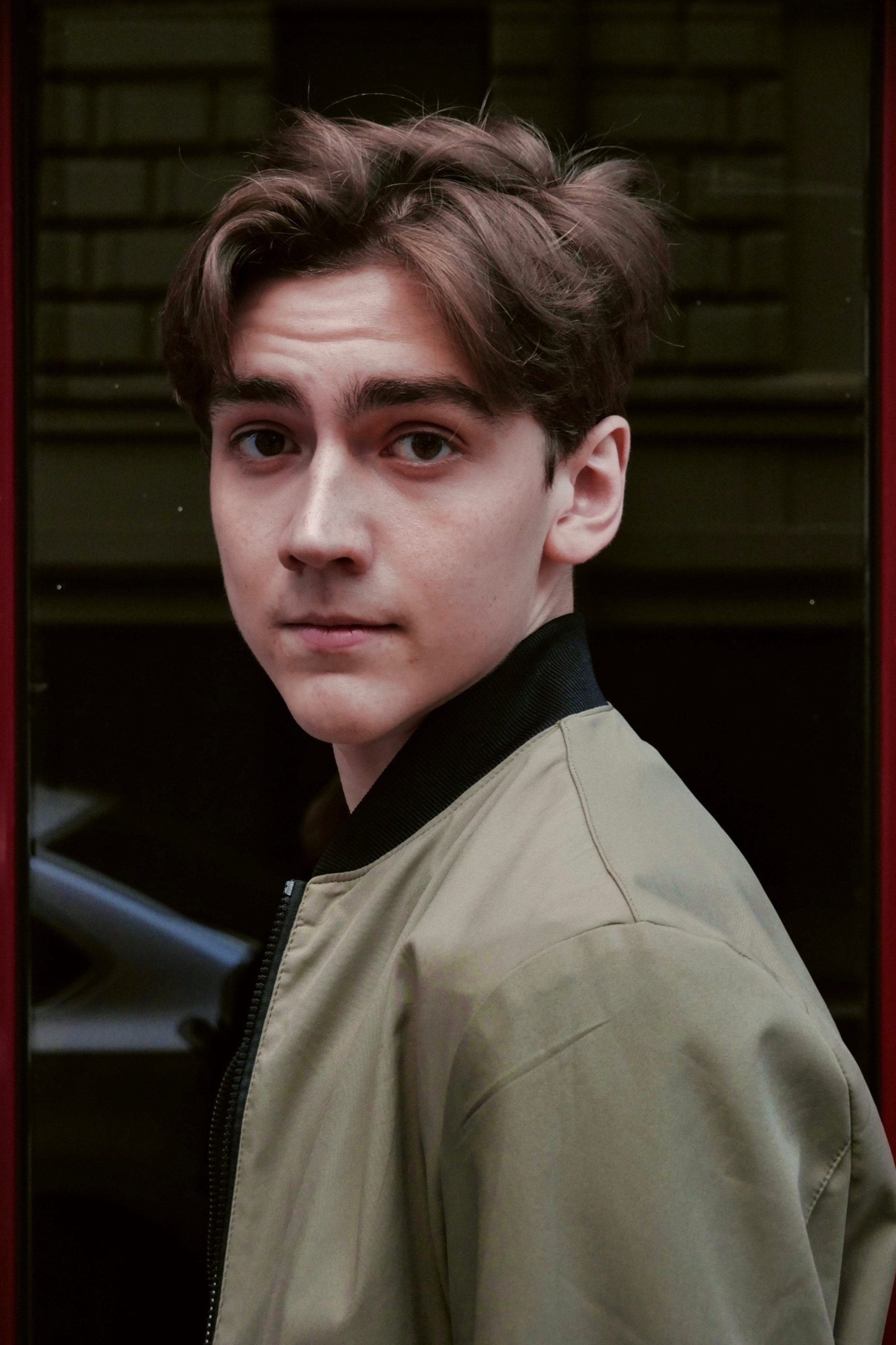 Артемий Серёгин backdrop