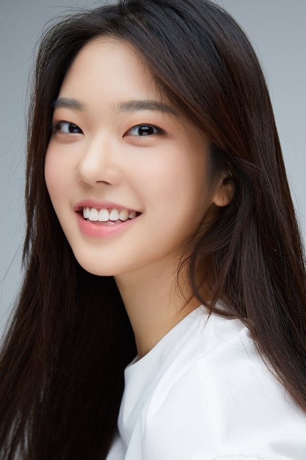 Jang Yi-jung backdrop