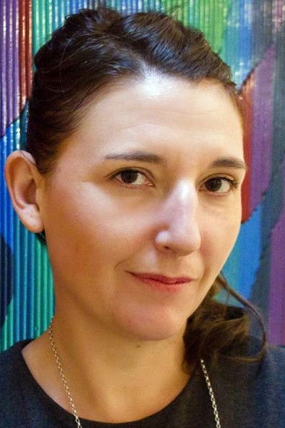 Julia Vidit backdrop