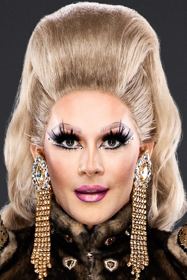 Janey Jacké backdrop