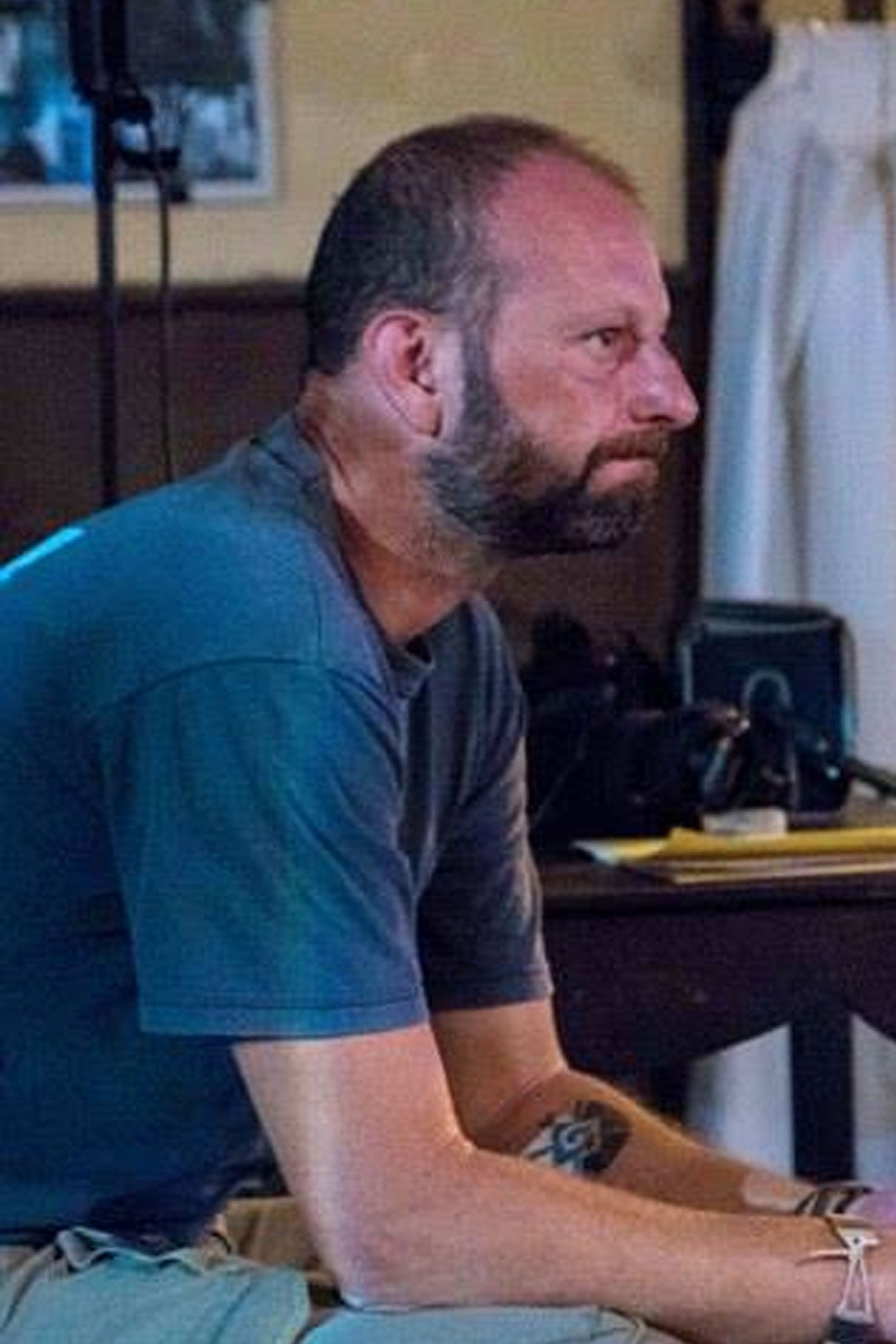 Ariel Gaspoz backdrop