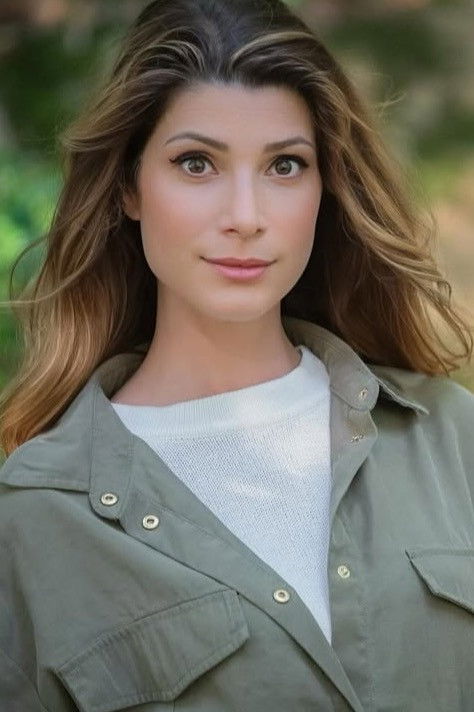 Chloé Nabédian backdrop