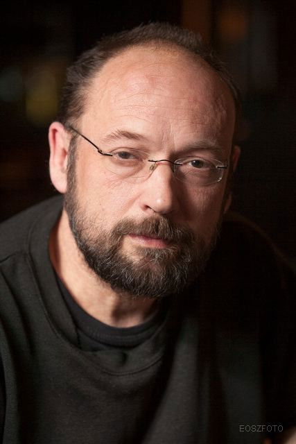 Péter Galambos backdrop