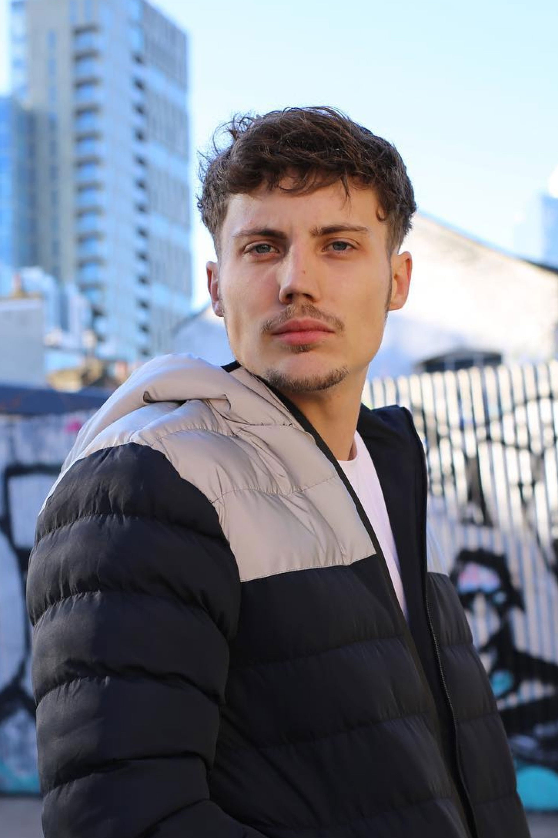 Elliott Eason backdrop