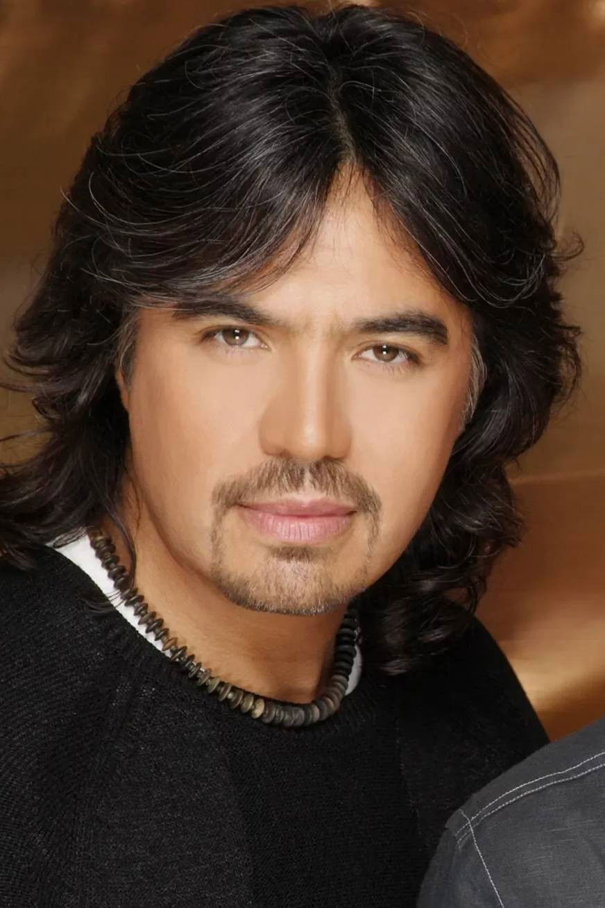 Adolfo Ángel Alba backdrop