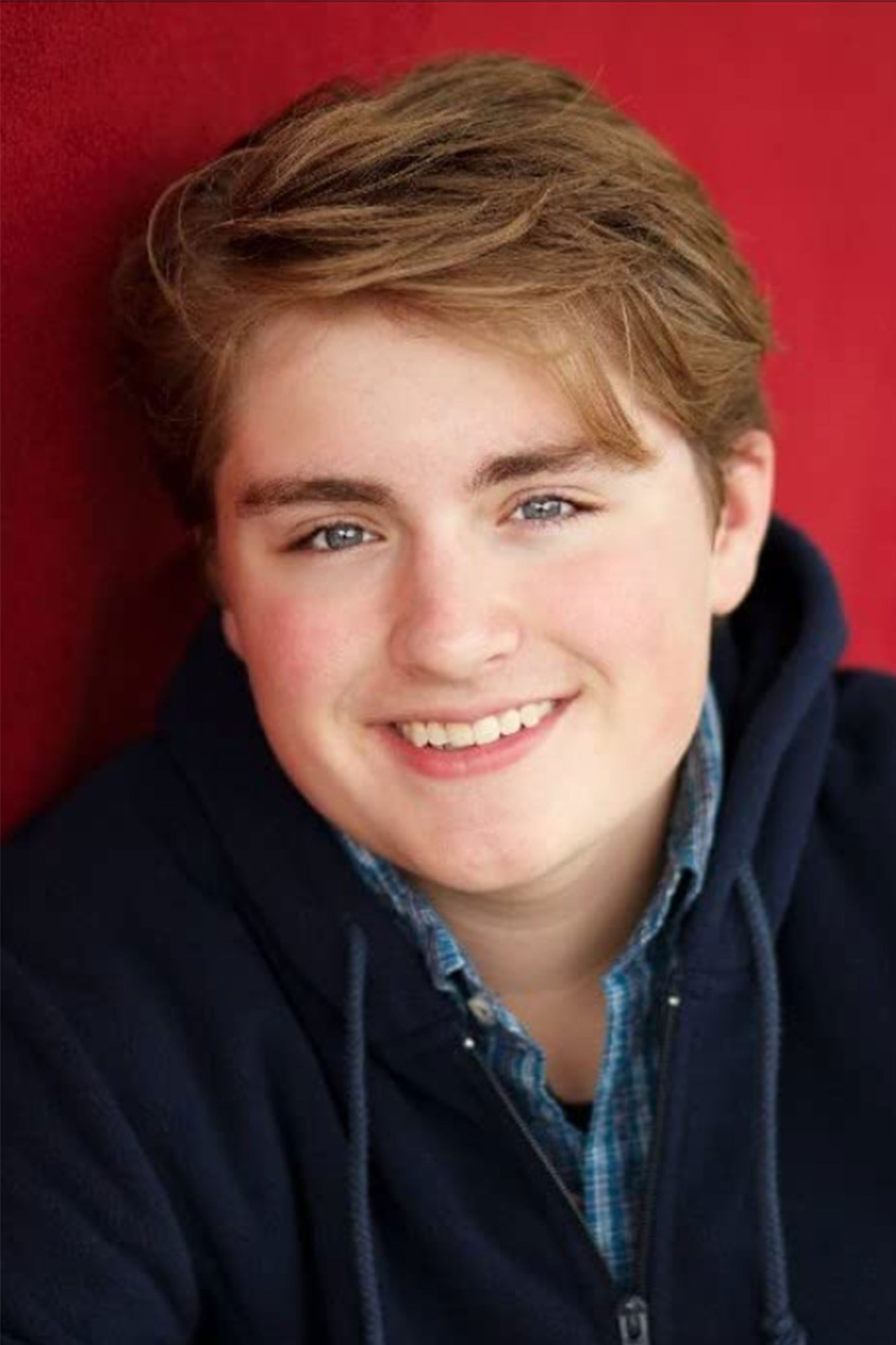 Lukas Mills backdrop