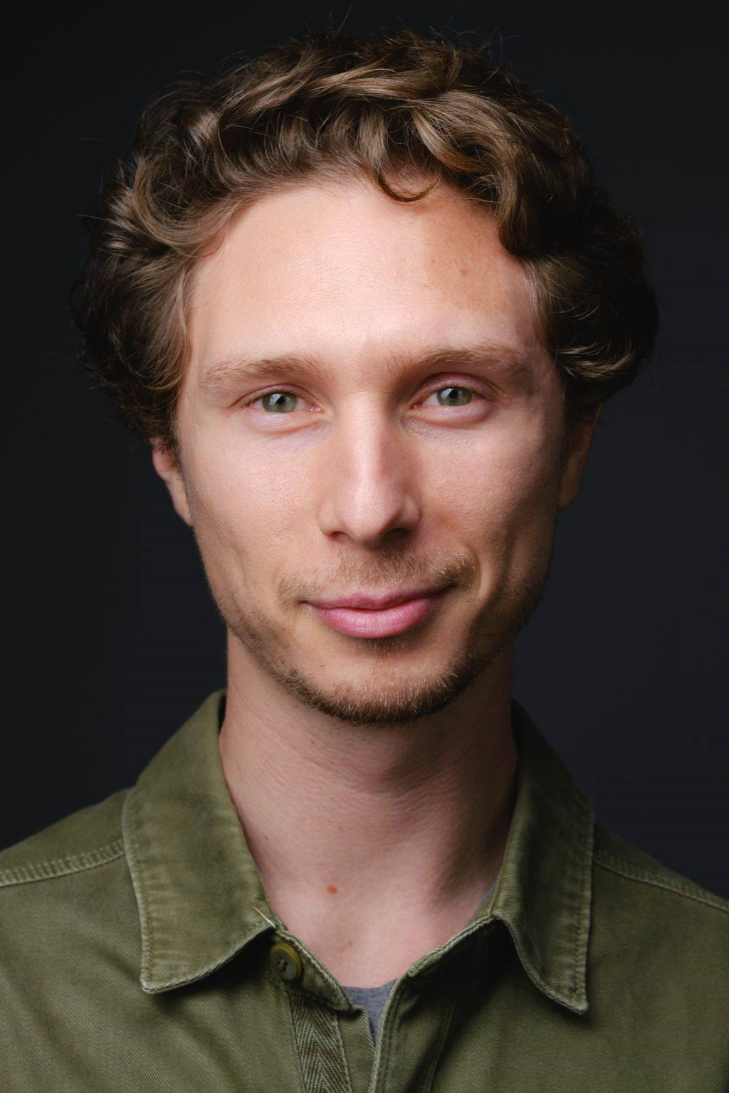 Bernardo Souto backdrop