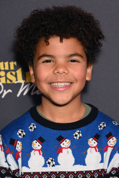 Harris Kiiza backdrop