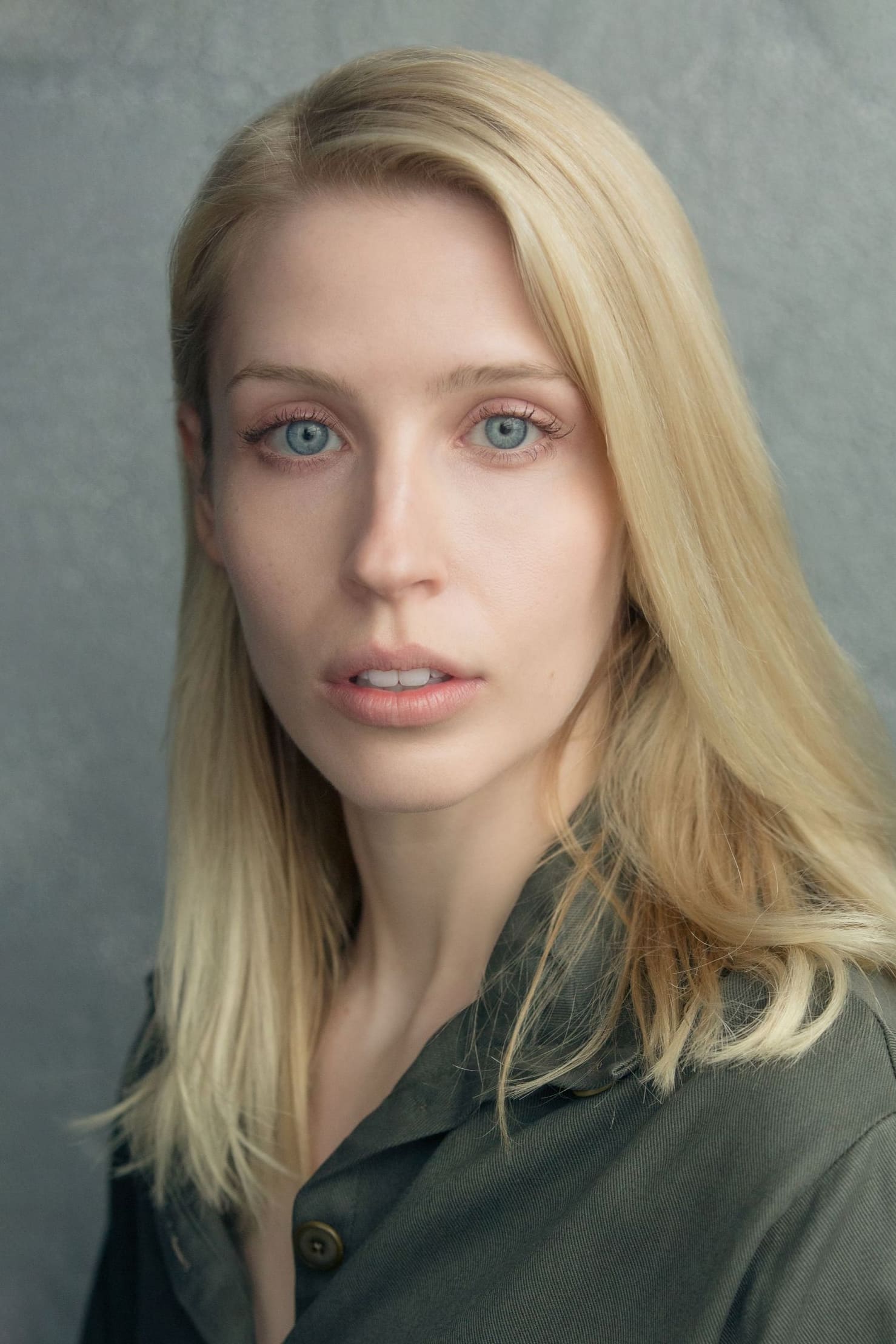 Natalie Dunne backdrop