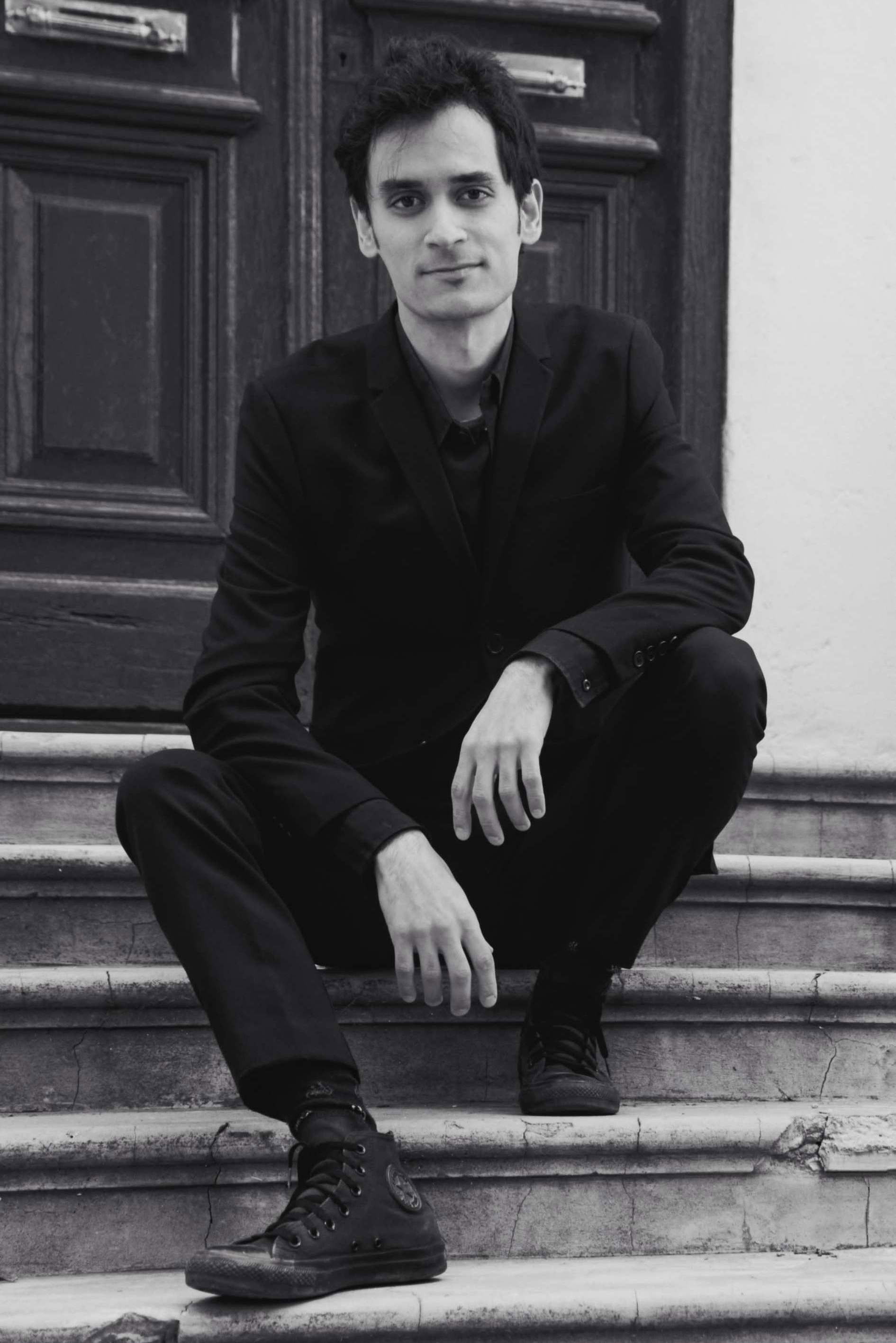 Germán Salvador backdrop