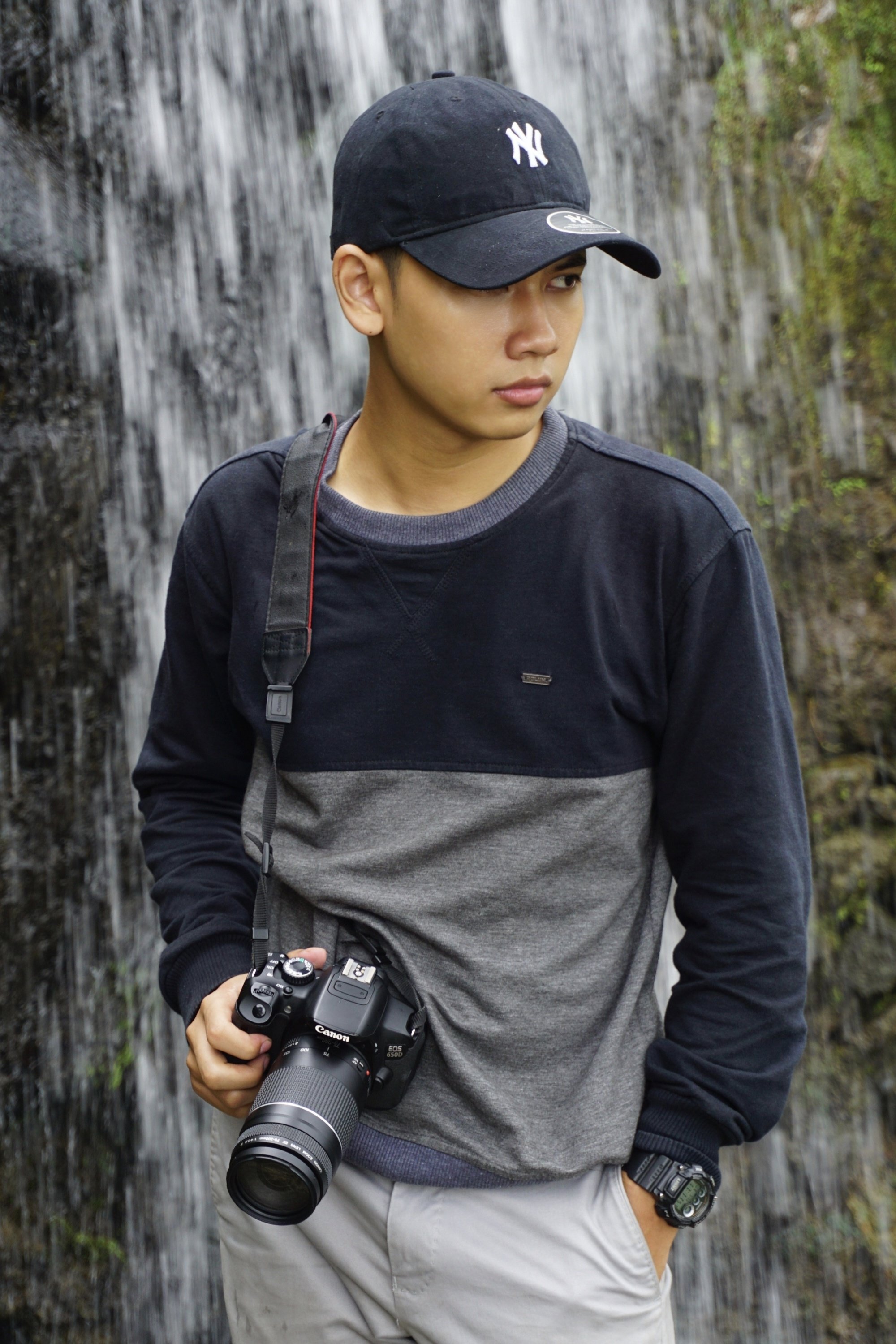 Abimanyu Khatman Zakaria backdrop