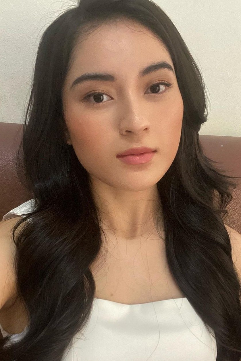 Sarah Felicia backdrop