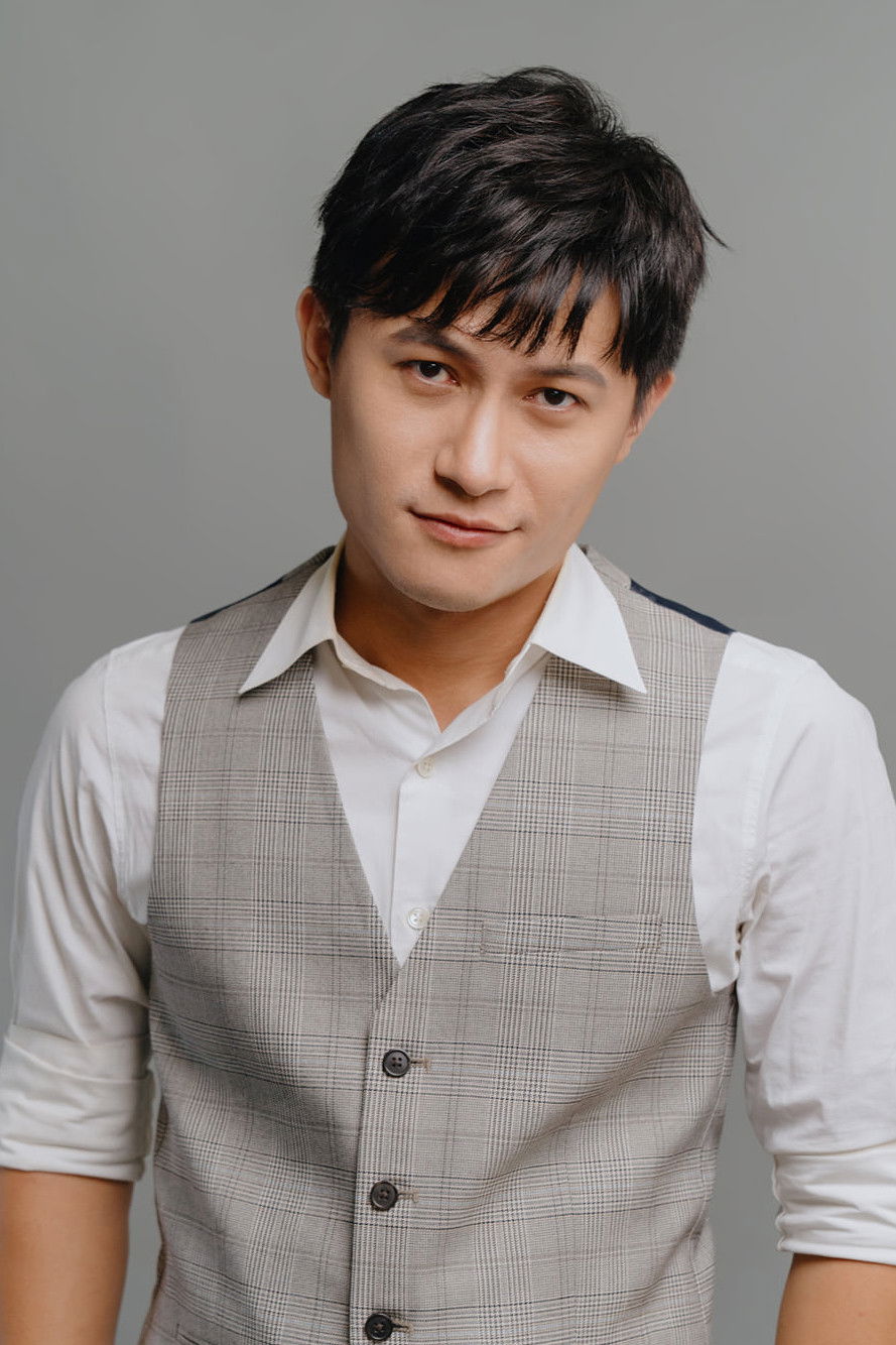 Feng-Chang Chiu backdrop