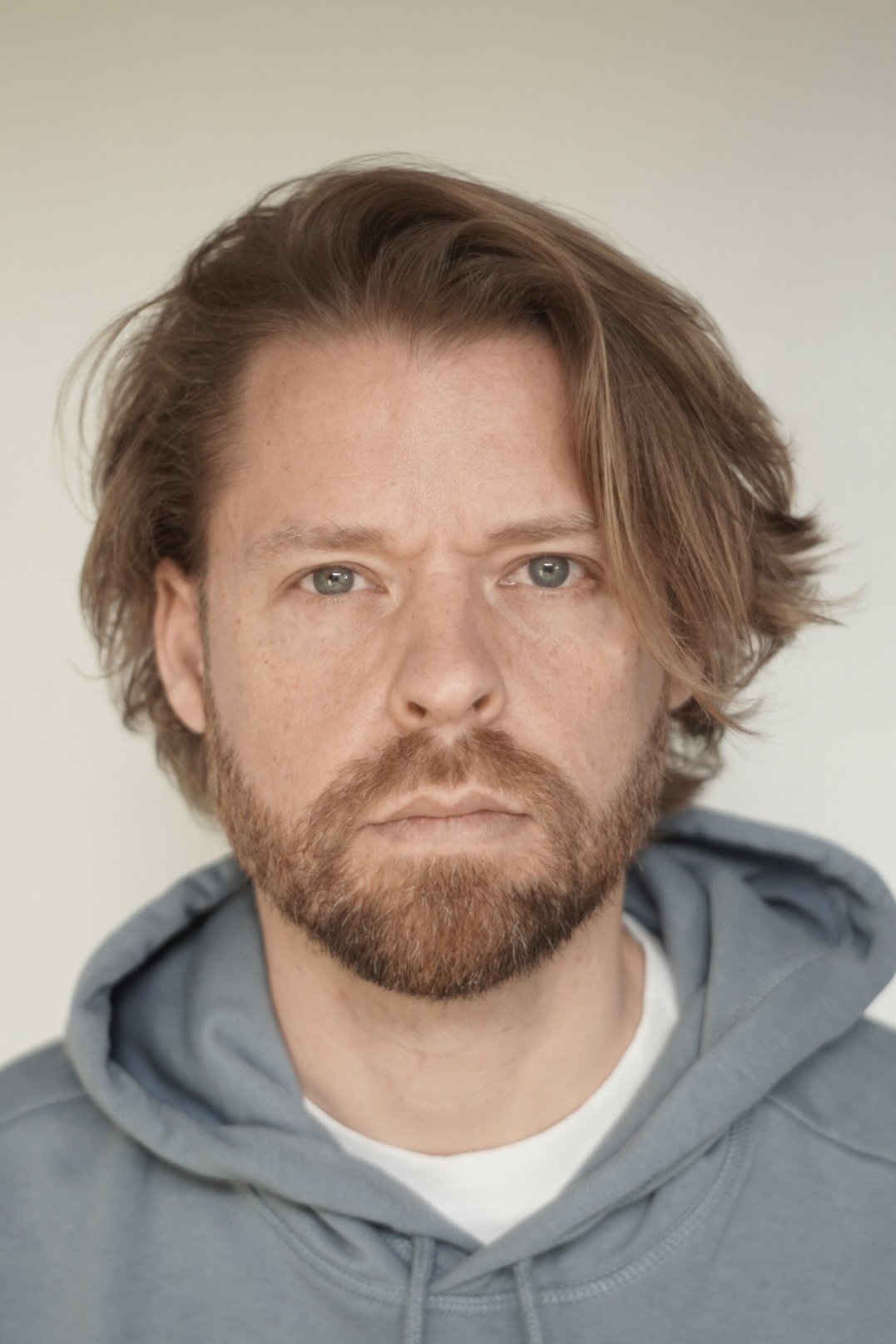 Diego Villuendas backdrop