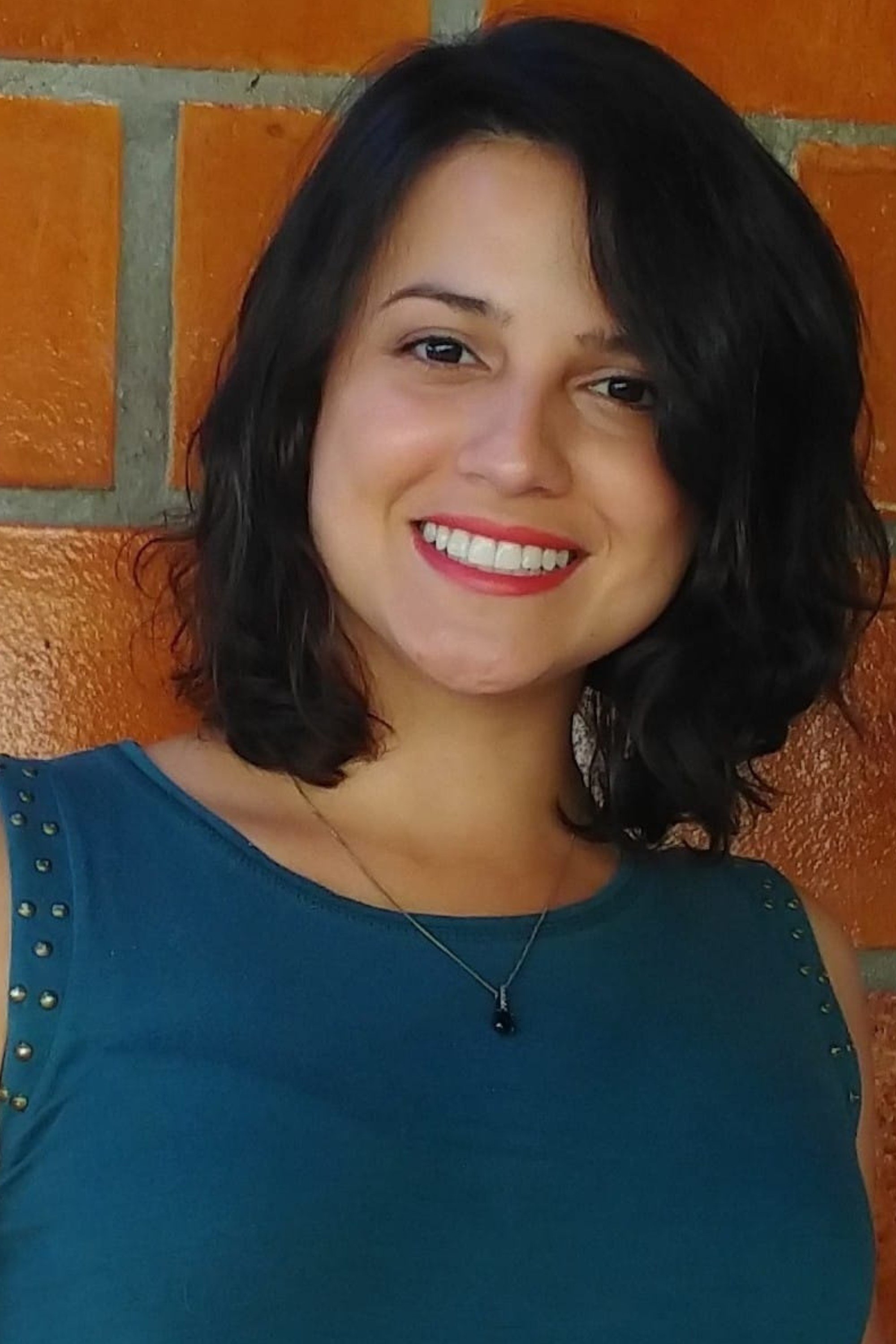 Fernanda Pozza backdrop