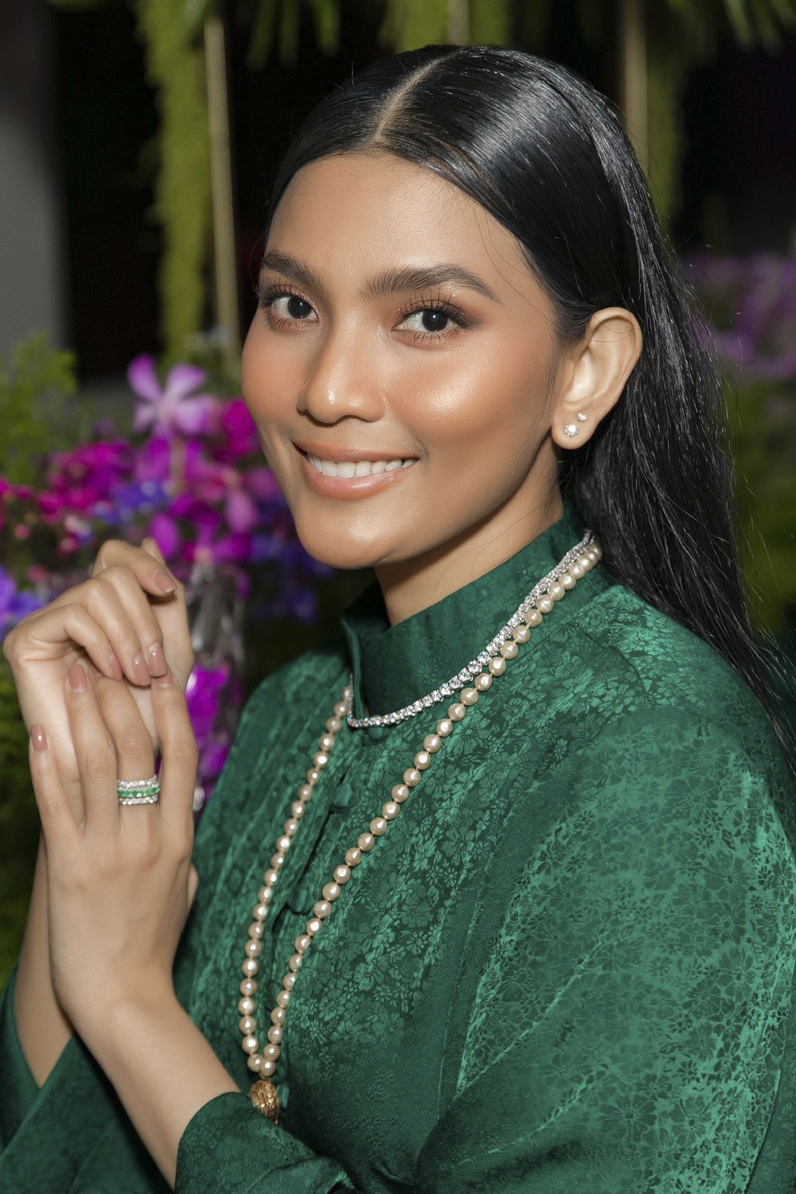 Trương Thị May backdrop