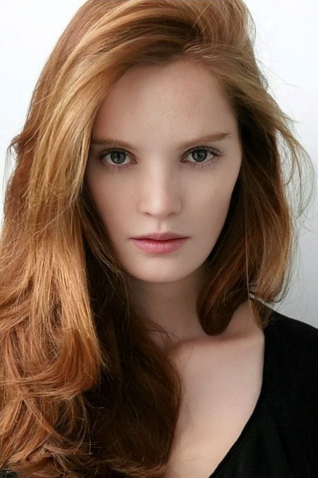 Alexina Graham backdrop