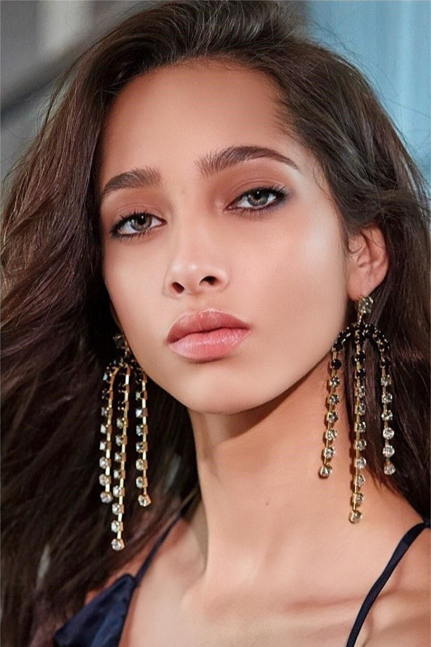 Yasmin Wijnaldum backdrop