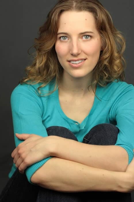 Mikaela Dyke backdrop