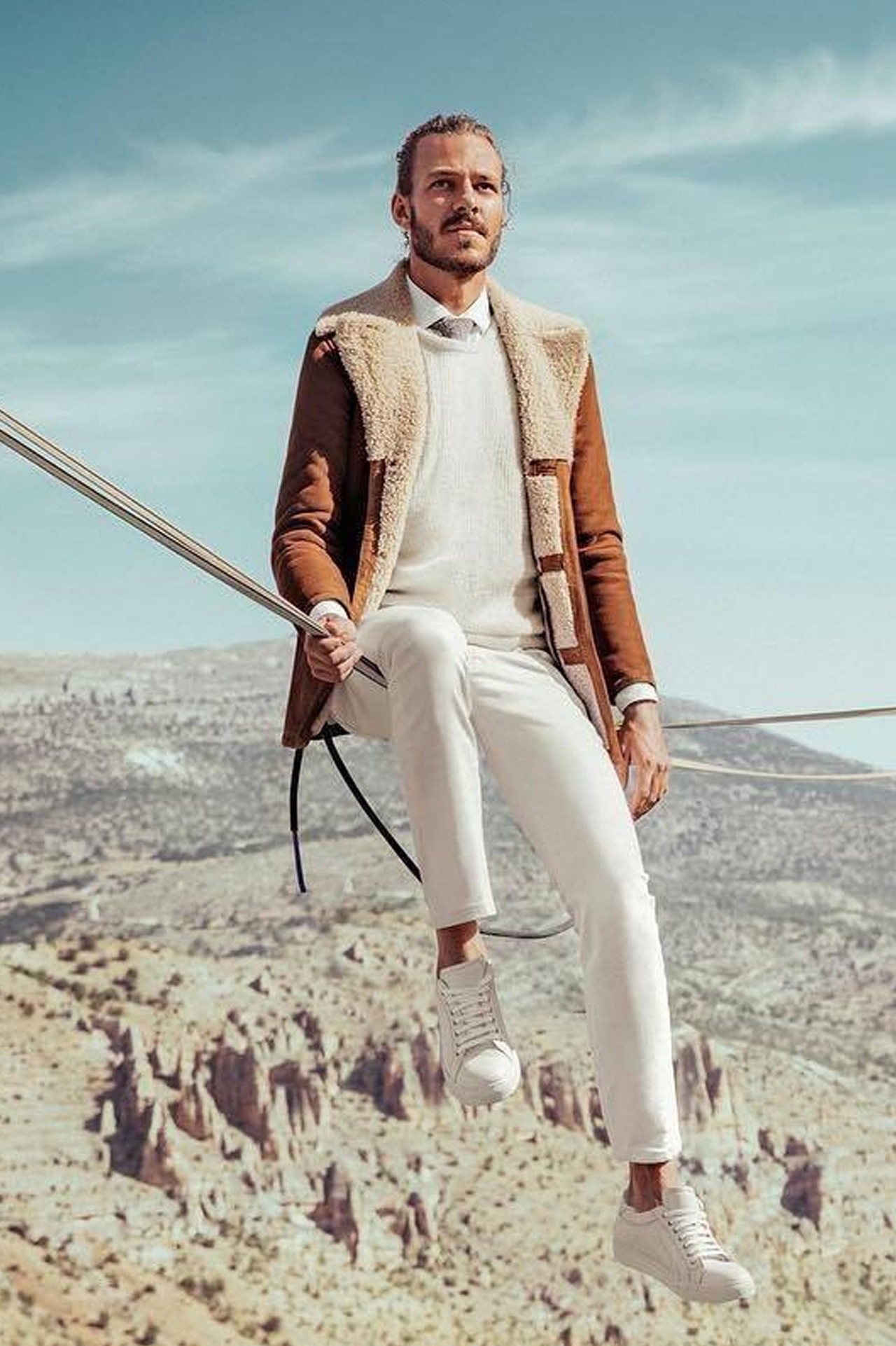 Rafael Bridi backdrop