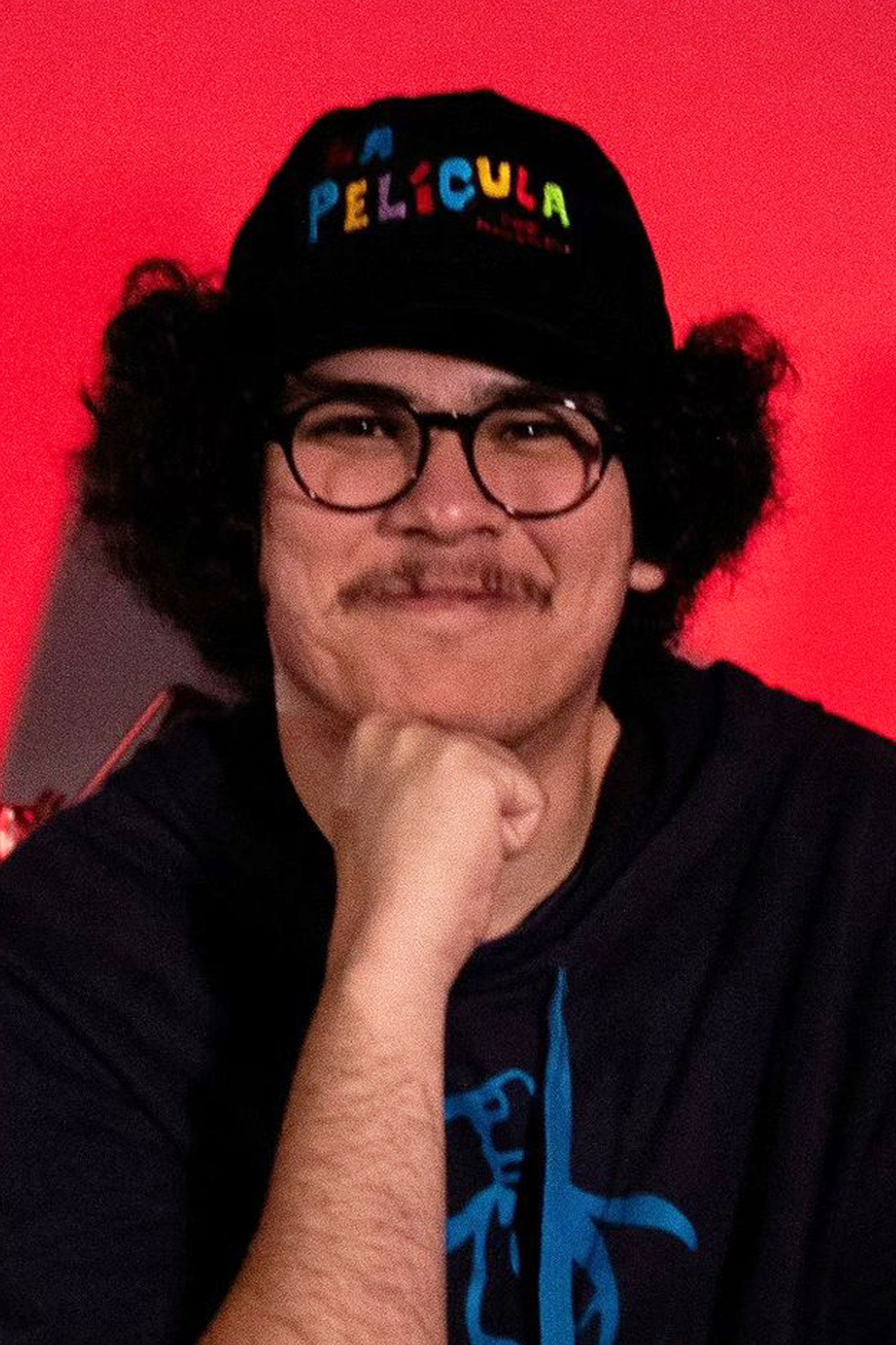 Max Del Río backdrop