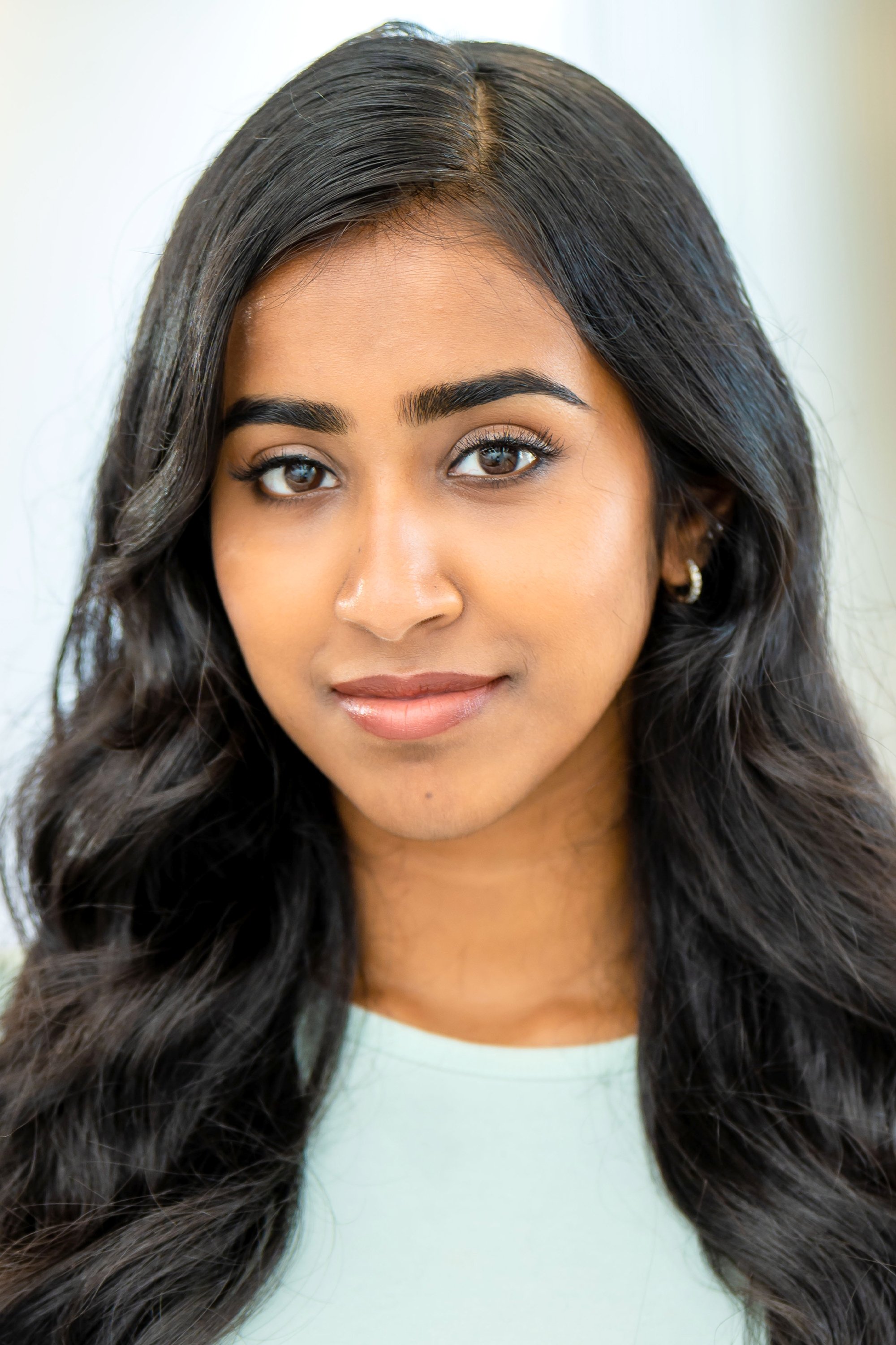 Vidushi Shrivastava backdrop