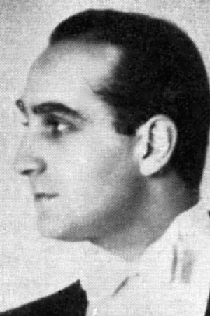 Menasha Oppenheim backdrop